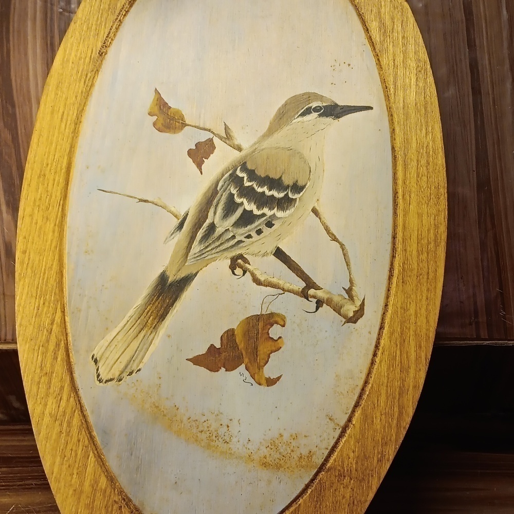 Vintage bird 🐦 🐦⬛ painted on wooden wall deco